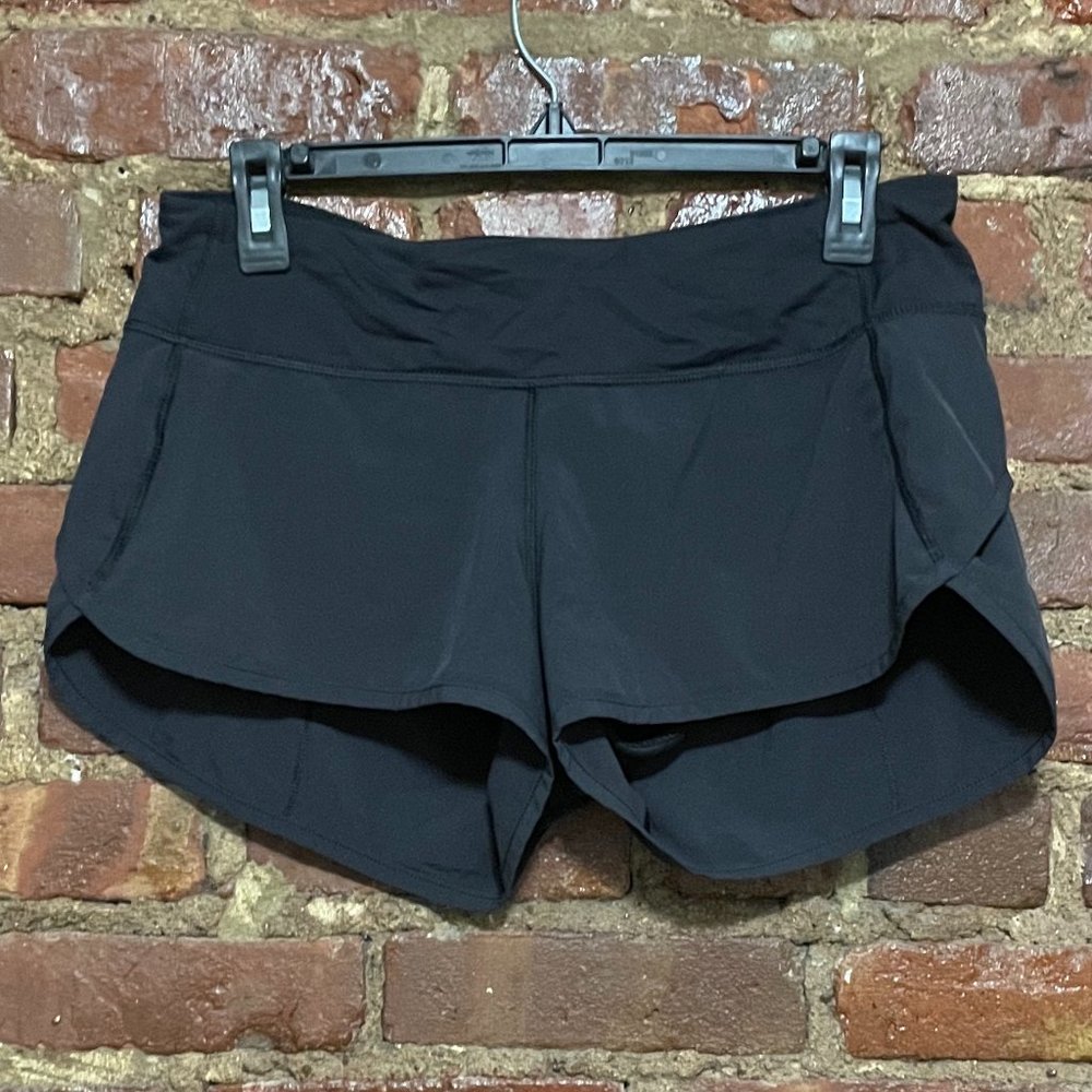 Lululemon Speed Up Low-Rise Lined Short 2.5" - Size 6